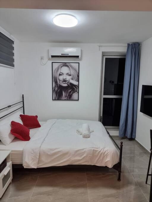 דירת זוּגַג מפנקת עם מרפסת משגעת ונוף למפרץ. Apartment Eilat Exterior photo